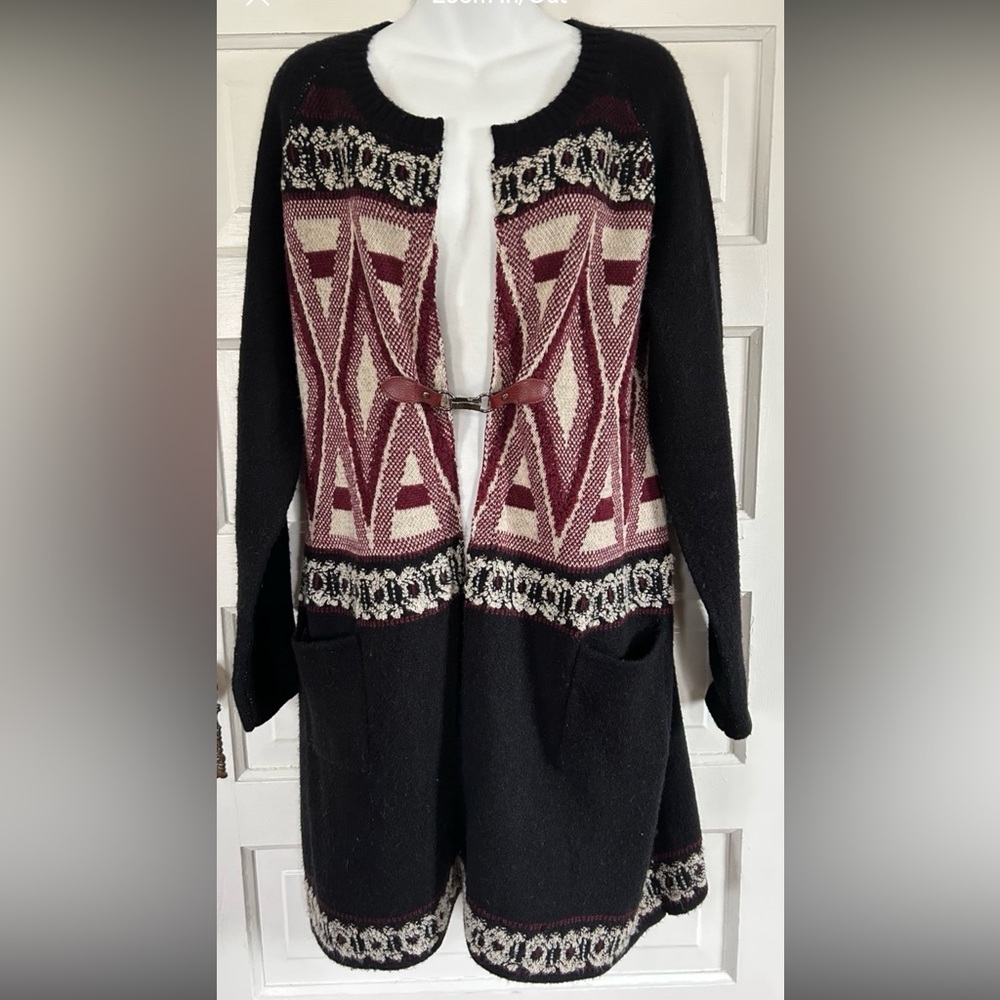 Vertigo Black and Burgundy Longer Cardigan, Pockets, Front Latch Close. Medium